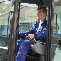 kompaktní rypadlo