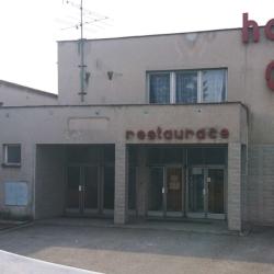Kraj podpoří hospodářsky slabé oblasti na jihu Čech 7,5 miliony korun. Hotel Máj v Nových Hradech (Autor: MÚ Nové Hrady).