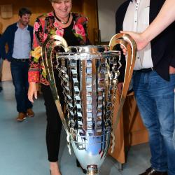 Jihočeská hejtmanka Stráská ocenila volejbalisty Jihostroje za mistrovský titul a fotbalisty Dynama za postup do I. ligy.