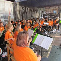 Dechový orchestr ZUŠ Vimperk během vystoupení na Festivalu Zlotá lira 2019 v polském městě Rybnik.