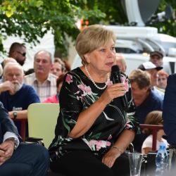 Hejtmanka Ivana Stráská během slavnostního zahájení výstavy Země živitelka