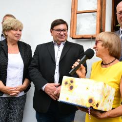 Hejtmanka Ivana Stráská a její náměstek Pavel Hroch na dožínkách v Hoslovicích