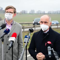 Jihočeský kraj si už konečně zaslouží dálniční propojení s Prahou. Na tomto společném stanovisku se shodli jihočeský hejtman Martin Kuba a náměstek středočeské hejtmanky pro dopravu Martin Kupka.