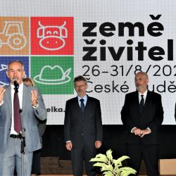 zahájení Země živitelky