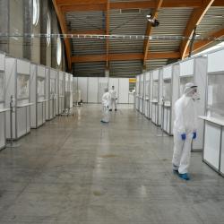 Jihočeský kraj má nové vysokokapacitní odběrové centrum. Denně zvládne otestovat až 2 000 lidí.