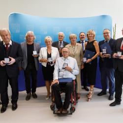 Cena hejtmanky Jihočeského kraje 2020. Zleva: Josef Pleskot, Gabriel Švejda, Pavel „Žalman“ Lohonka, Jaroslava Valová, Jan Pokorný, Martin Kovář, Ivana Stráská, Marek Slabý, Barbora Schelová, Robert Huneš a Václav Chmelík (foto: Petr Zikmund).