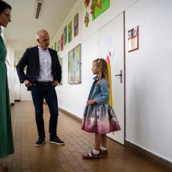 První školní den vyjel hejtman Jihočeského kraje Martin Kuba do Vodňan. Právě tam, konkrétně na Základní škole Vodňany v Bavorovské ulici, začala svoji školní docházku Terezka Tomšovicová. Ta se stala prvním miminkem narozeným v našem kraji v roce 2016.