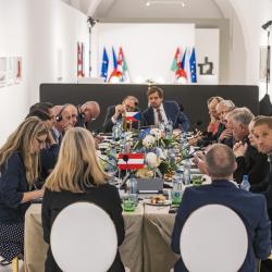 Slavnostní podpis Dohody o spolupráci mezi spolkovou zemí Dolní Rakousko a kraji Jihočeským a Jihomoravským a Krajem Vysočina