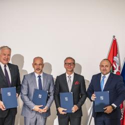 Slavnostní podpis Dohody o spolupráci mezi spolkovou zemí Dolní Rakousko a kraji Jihočeským a Jihomoravským a Krajem Vysočina