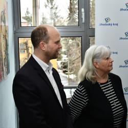 V hlavní budově Krajského úřadu v Českých Budějovicích se ve čtvrtek 2. února 2023 uskutečnil křest knihy JIHOČESKÉ OSOBNOSTI (známé a méně známé) – Oživování kulturní historie autorů Bohumila Ždichynce a Vladimíra Novotného. 