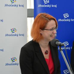 V hlavní budově Krajského úřadu v Českých Budějovicích se ve čtvrtek 2. února 2023 uskutečnil křest knihy JIHOČESKÉ OSOBNOSTI (známé a méně známé) – Oživování kulturní historie autorů Bohumila Ždichynce a Vladimíra Novotného. 