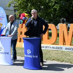 Zahájení Olympiády dětí a mládeže bude velkolepé! Medaile jsou inspirované historií kraje.