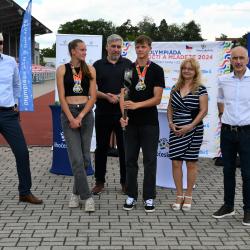 Přípravy vrcholí! Oheň Olympiády dětí a mládeže zažehne Eva Adamczyková speciální pochodní.