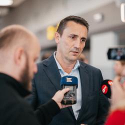 Ředitel divize jaderná energetika a člen představenstva Skupiny ČEZ - Bohdan ZRONEK.