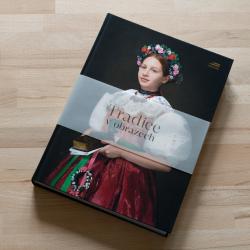 Výstava představuje výběr fotografií autora Václava Šilhy z knihy Tradice v obrazech, kterou se svým týmem spolupracovníků vydal v roce 2024. 