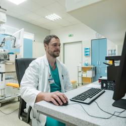Do Nemocnice Jindřichův Hradec byly dodány tři nové videokolonoskopy pořízené v rámci projektu „Prevence kolorektálního karcinomu Nemocnice Jindřichův Hradec, a.s.“.