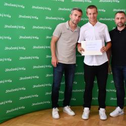 Náměstek Štojdl pogratuloval fotbalovým nadějím z Akademie Dynama, které zazářily doma i v zahraničí.