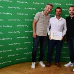 Náměstek Štojdl pogratuloval fotbalovým nadějím z Akademie Dynama, které zazářily doma i v zahraničí.