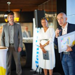 Nejlépe se žije v Jihočeském kraji. Potvrdily to výsledky patnáctého ročníku srovnávacího výzkumu „Místo pro život“, jehož výsledky byly zveřejněny ve středu 18. června 2025. Cenu pro nejlepší kraj převzal hejtman Martin Kuba.