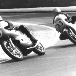 Muzeum středního Pootaví ve Strakonicích rozšiřuje svou výjimečnou sbírku o skutečně mimořádný exponát. Do expozice motocyklů značky ČZ přibude unikátní závodní stroj ČZ 350, typ 859, na kterém dosahoval svých úspěchů legendární jezdec Bohumil Staša st., dvacetinásobný mistr republiky.