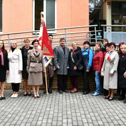 Před budovou Krajského úřadu Jihočeského kraje dnes opět zavlála sokolská vlajka. Pietní akt proběhl za účasti náměstkyně hejtmana pro oblast sociálních věcí Lucie Kozlové.