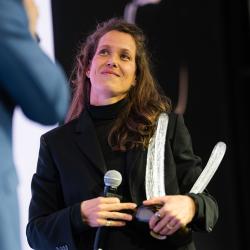 Olympijský festival Milano Cortina 2026 - České Budějovice. Předání Ceny Věry Čáslavské Barboře Strýcové (Foto: ČOV / Léa Decroix).