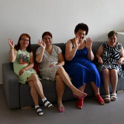 Domov Libníč a Centrum sociálních služeb Empatie dnes slavnostně představil zrekonstruovaný objekt chráněného bydlení v Tyršově sadu v Českých Budějovicích. Rozsáhlá rekonstrukce a přístavba přinesly modernější a komfortnější zázemí pro osoby se zdravotním postižením.
