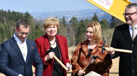Slavnostní zahájení stavby nového úseku dálnice D3 Hodějovice - Třebonín.