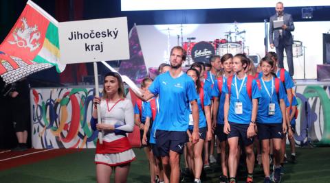 Karel Lavický vyprovodil jihočeské sportovce. Olympiáda dětí a mládeže začala.