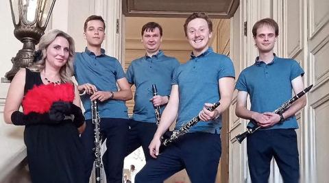 Klarinetový soubor Prachatice: Jan Hovorka, Petr Chalupský, Tomáš Janoušek, Vít Neužil a Petra Sovová.