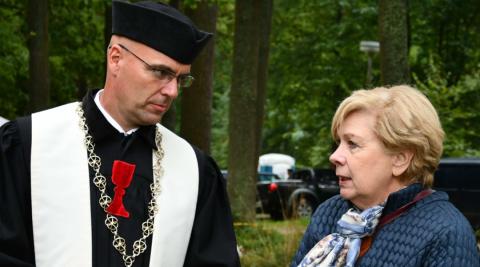  Pražský biskup Církve československé husitské David Tonzar a hejtmanka Jihočeského kraje Ivana Stráská. Trocnovské slavnosti 2019.