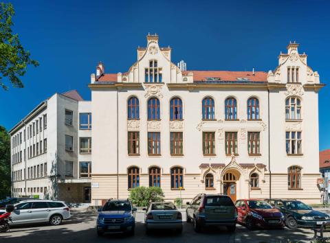 Obchodní akademie České Budějovice.