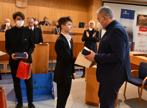 Náměstek hejtmana Klíma ocenil Talenty Jihočeského kraje za rok 2021.