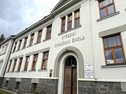 Více než 200 studentů z celé České republiky, vlastní školní hospodářství, moderní technologické zázemí, zahraniční stáže i úzké propojení s univerzitami. Střední rybářská škola a Vyšší odborná škola vodního hospodářství a ekologie ve Vodňanech patří mezi naprosto unikátní vzdělávací instituce v zemi.