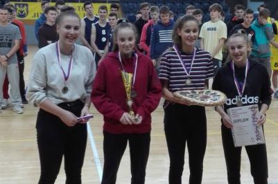 Michaela Jánská, Tereza Soukupová, Lucie Čadková a Adéla Junková postupují na světové finále, které proběhne v dubnu 2020 v Indii.