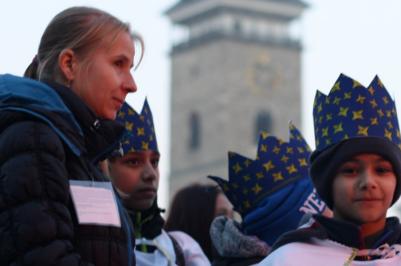 Neobyčejní dobrovolníci & 20 let Tříkrálové sbírky  - jedna z fotografií, které budou na výstavě k vidění (zdroj: Diecézní charita Č. Budějovice /archiv).